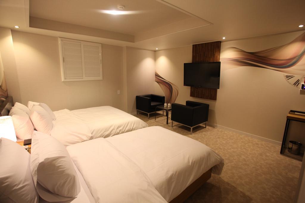 New Suwon Hotel Phòng bức ảnh
